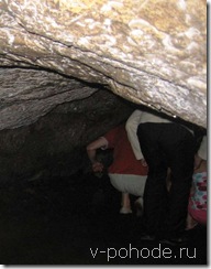 А здесь только согнувшись по пещере Большая Тавдинская