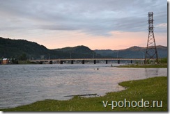 Мост чеорез реку Бия в посёлке Иогач